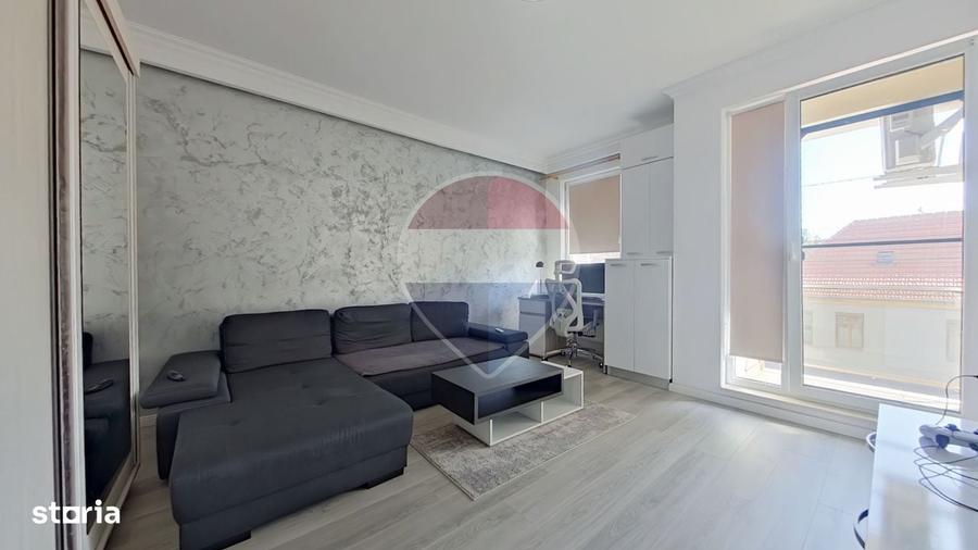 Apartament cu 2 camere decomandat în Central