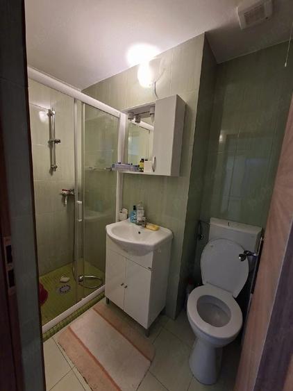 Garsonieră decomandată în Iris