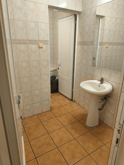 Spațiu comercial, de 160 mp, în Capitol