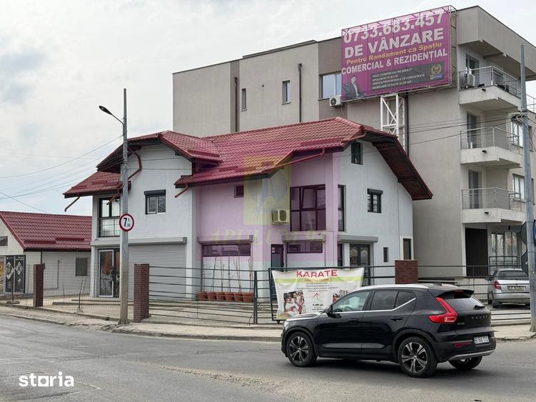 Casă cu 6 camere cu Teren 370 Mp în Glina