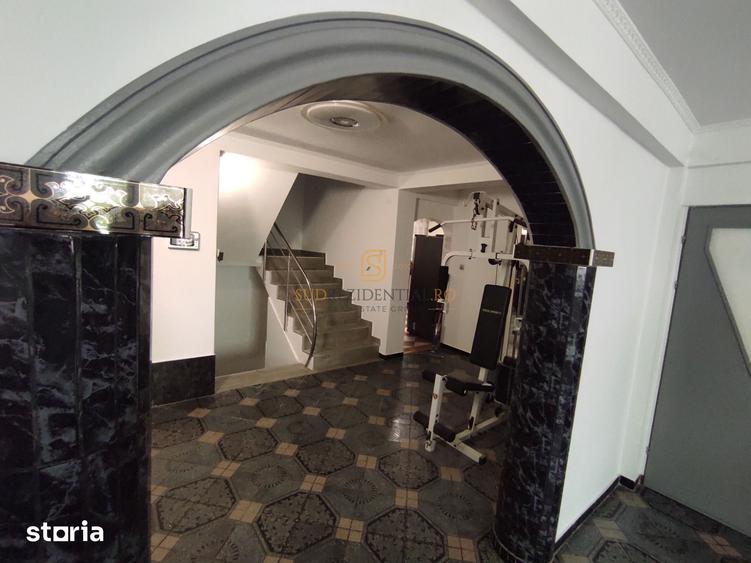 Casă cu 6 camere cu Teren 450 Mp în Dristor