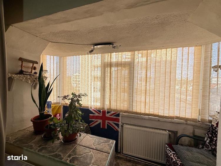 Apartament cu 2 camere semidecomandat în Turnișor