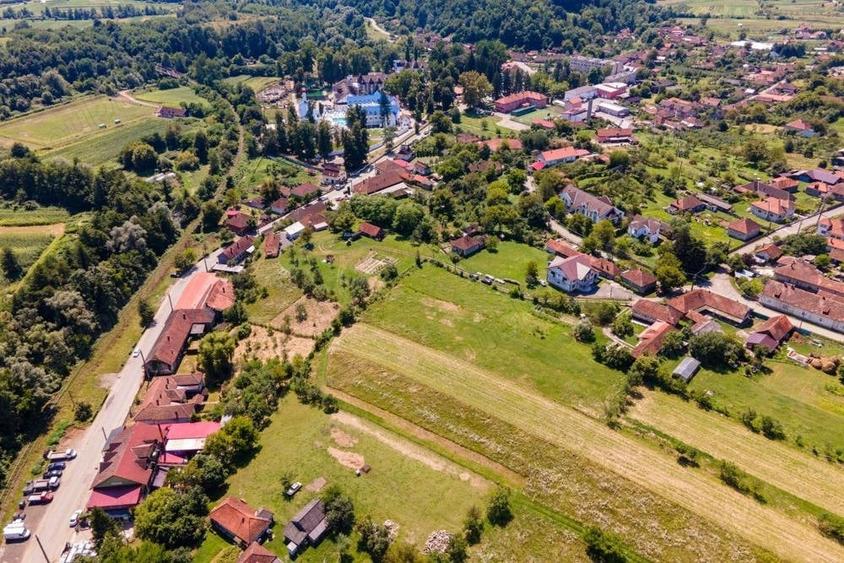Teren de 352 mp, în Vața de Jos