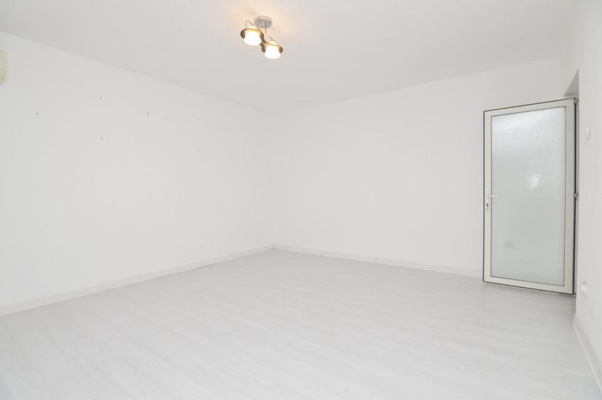 Apartament cu 2 camere decomandat în Decebal