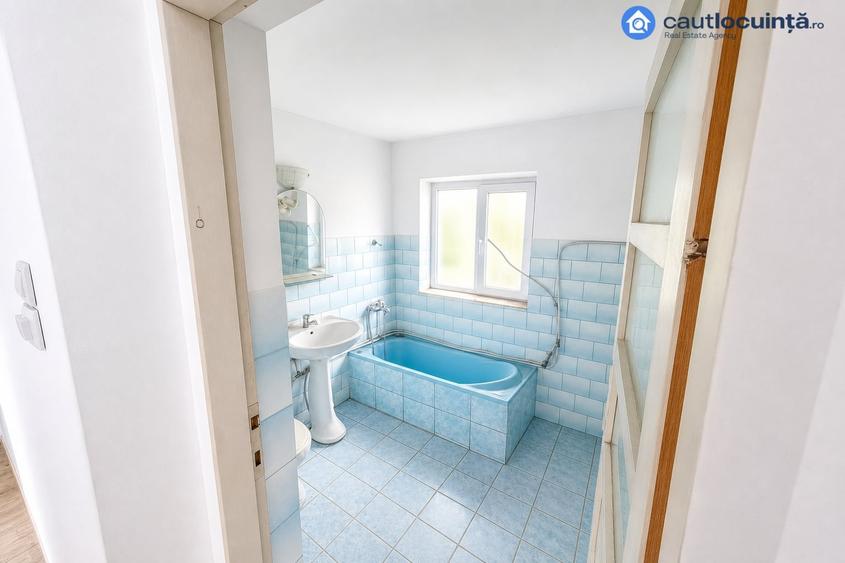 Casă individuală cu 5 camere cu Canalizare în Micești