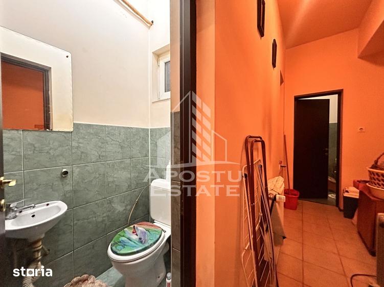 Apartament cu 4 camere în P-ța Maria