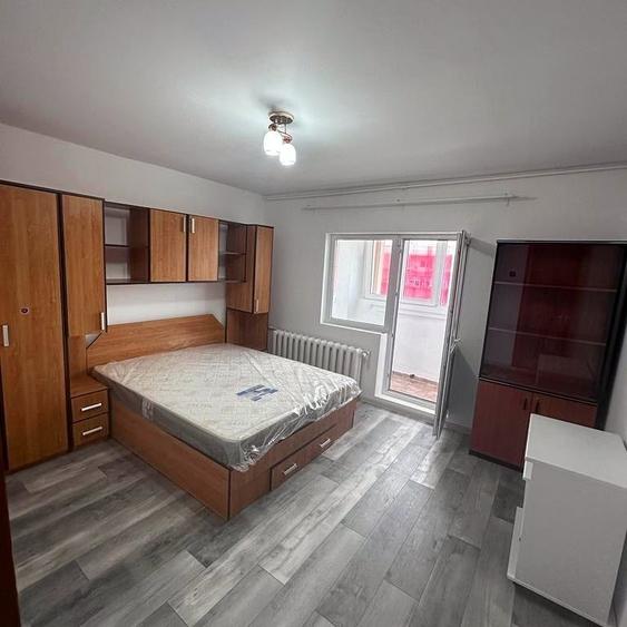 Apartament cu 2 camere decomandat în Vitan
