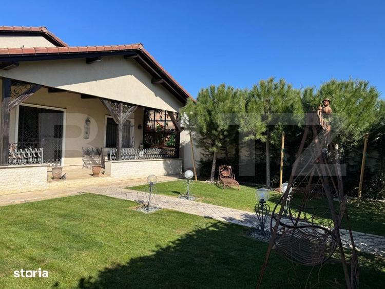 Casă cu 3 camere în Rontău