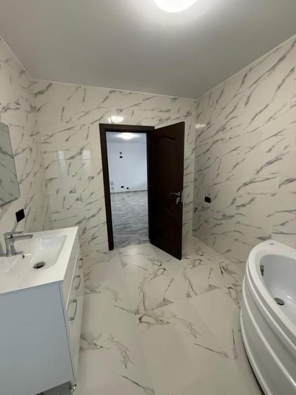 Casă individuală cu 3 camere cu Teren 400 Mp în Letea
