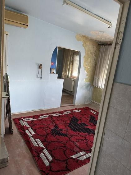 Vand apartament cu 3 camere etaj 4 - 4
