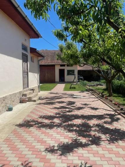 Casă cu Teren 700 Mp în Central