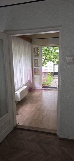 Casă cu 2 camere în Central