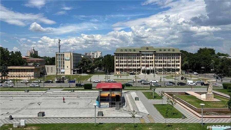 Apartament cu 2 camere semidecomandat în Central