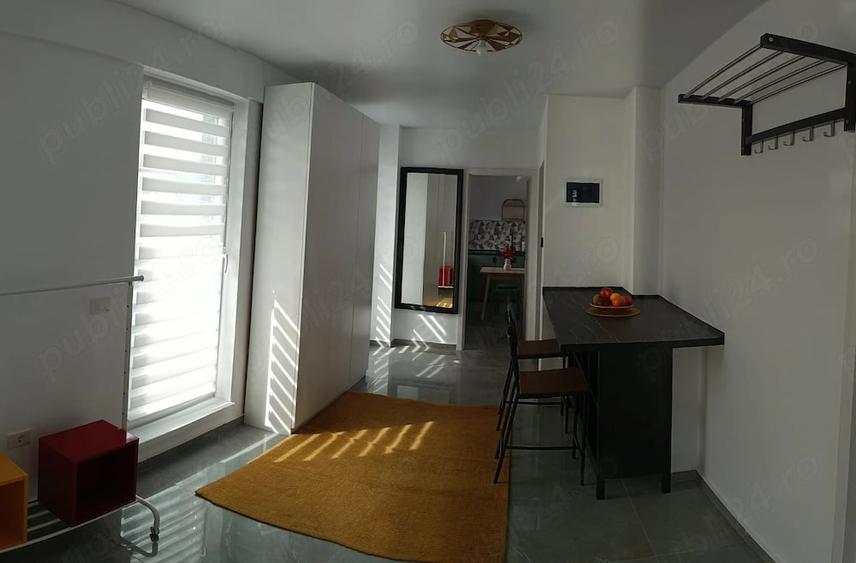 Apartament cu 2 camere semidecomandat în Metalurgiei