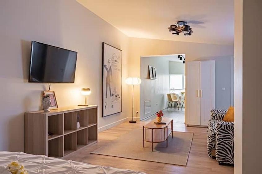 Casă cu 4 camere cu Teren 300 Mp în Ultracentral