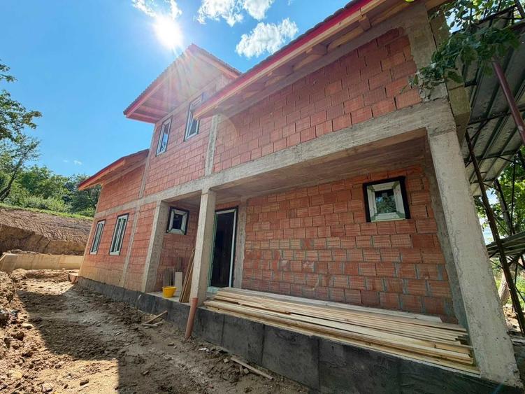 Casă cu 4 camere în Gheorghieni