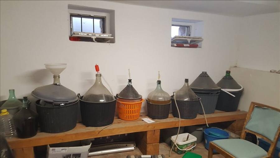 Casă cu 3 camere cu Canalizare în Periferie