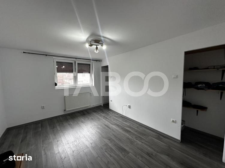 Casa individuala cu piscina de vanzare formata din 2 apartamente - 6