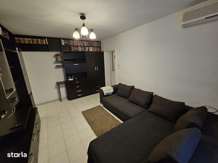 Apartament cu 3 camere în Baba Novac