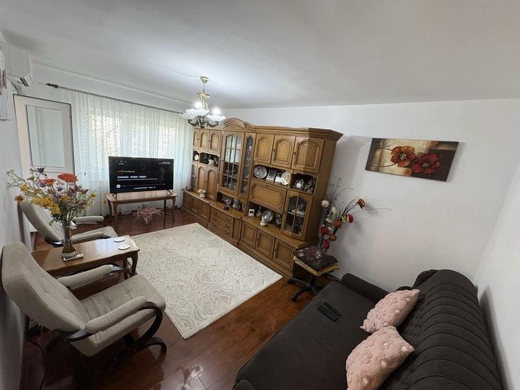 Apartament cu 2 camere decomandat în Lehnești