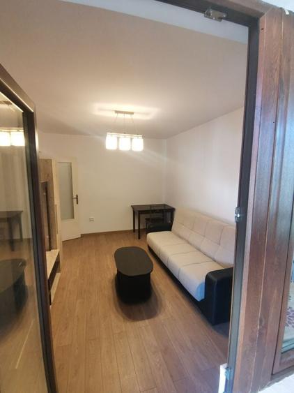 Apartament cu 2 camere decomandat în Exterior Vest