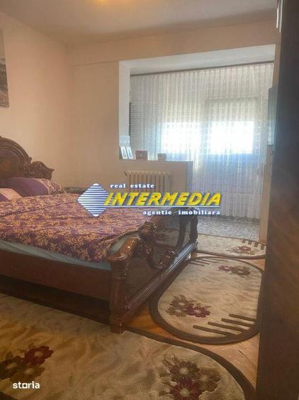 Apartament cu 3 camere decomandat în Cetate — fotografia 1