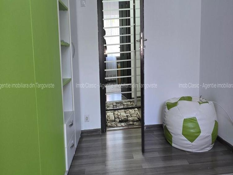 ETAJ 1,Micro  3 Târgoviște,  vânzare apartament 3camere - 3