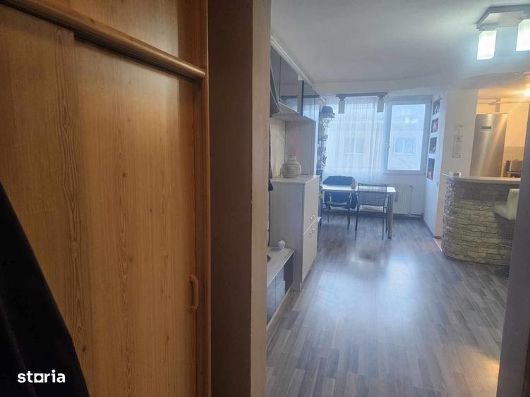 Garsonieră semidecomandată în Noua