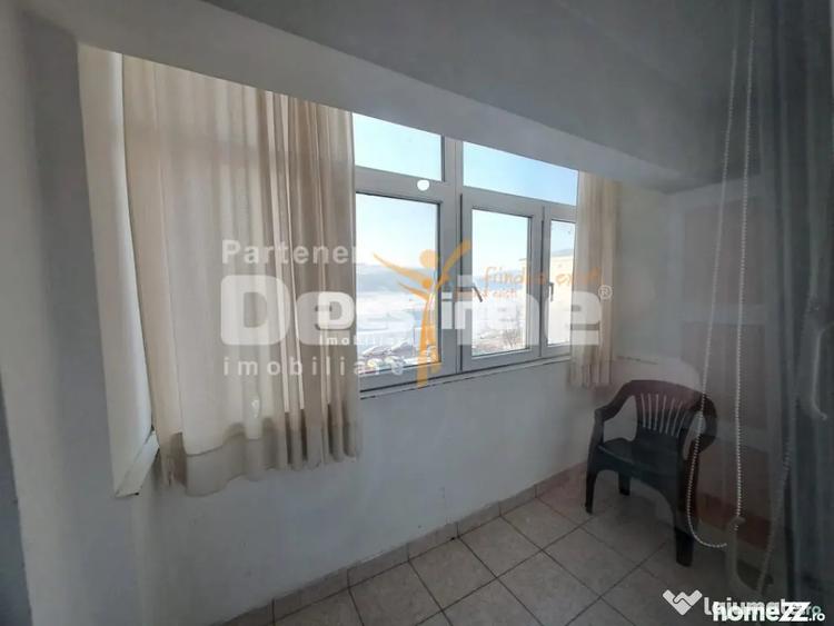 Apartament cu 3 camere decomandat, mobilat în Dacia