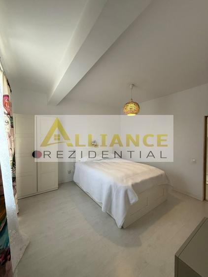Duplex cu 4 camere cu Canalizare în Central