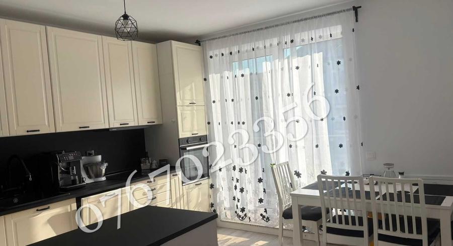 Apartament cu 3 camere decomandat în Chinteni