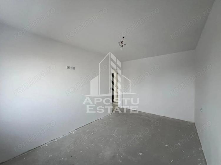 Casă cu 4 camere cu Teren 180 Mp în Giarmata