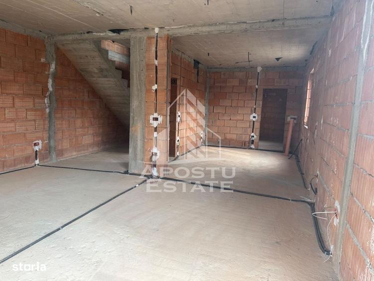 Casă cu 4 camere cu Teren 278 Mp în Bazoș