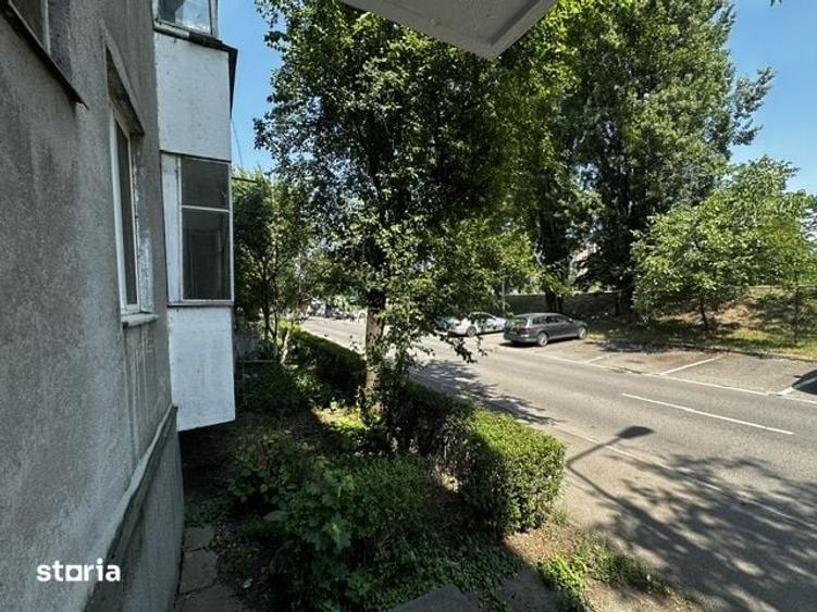Apartament cu 3 camere decomandat în Iosia