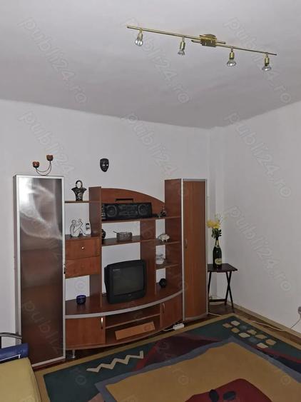 Casă cu 4 camere în Cetate