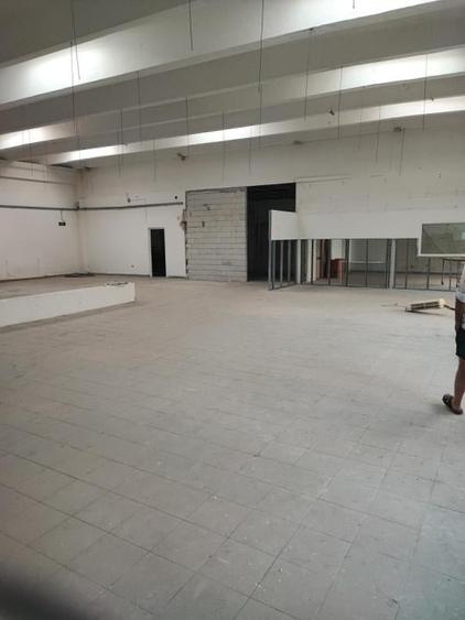 Spațiu comercial, de 1,237 mp, în Berceni
