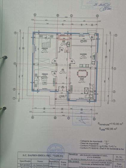 Casă individuală cu 3 camere cu Canalizare în Central