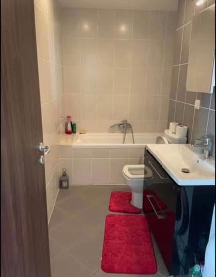 Apartament cu 2 camere semidecomandat în Soarelui