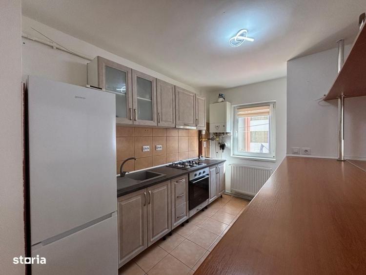 Apartament cu 3 camere decomandat în Vasile Aaron