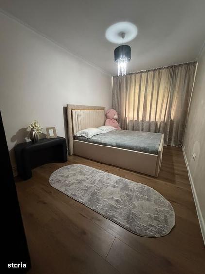Apartament cu 4 camere decomandat în Central