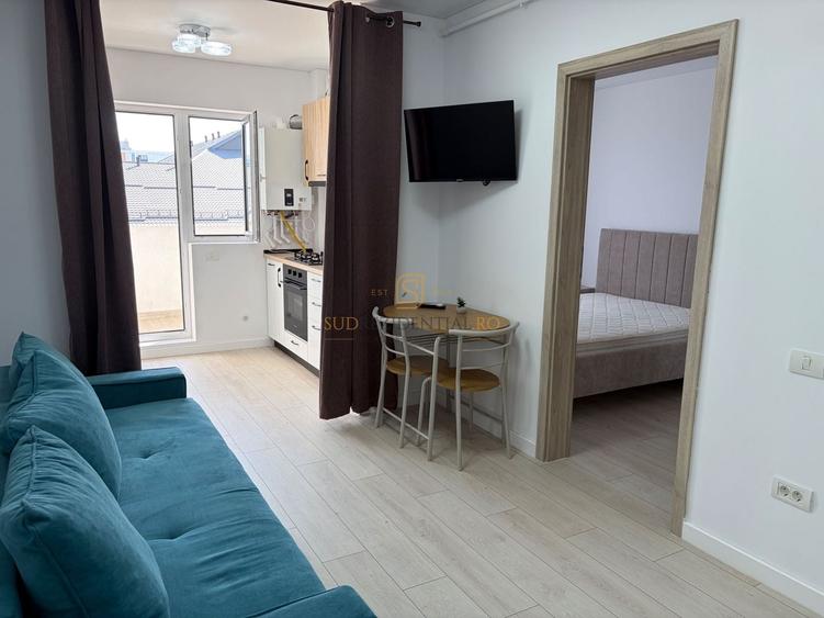 Apartament cu 2 camere semidecomandat, mobilat în Vest