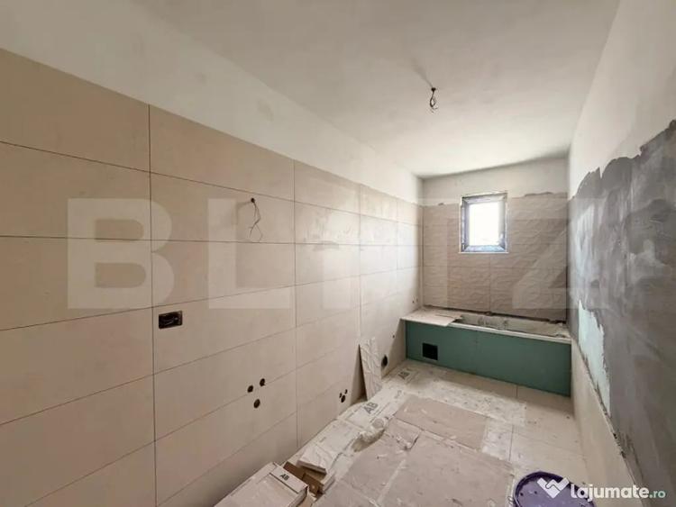 Apartament cu 4 camere decomandat în Central