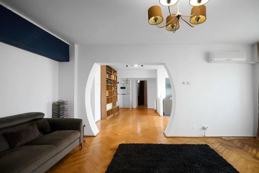 Apartament cu 3 camere decomandat în Ultracentral