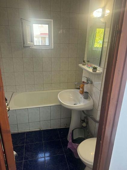 Apartament cu 2 camere decomandat în Galata