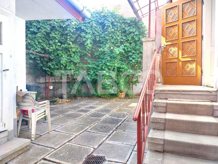 Casă individuală cu 2 camere cu Canalizare în Ultracentral