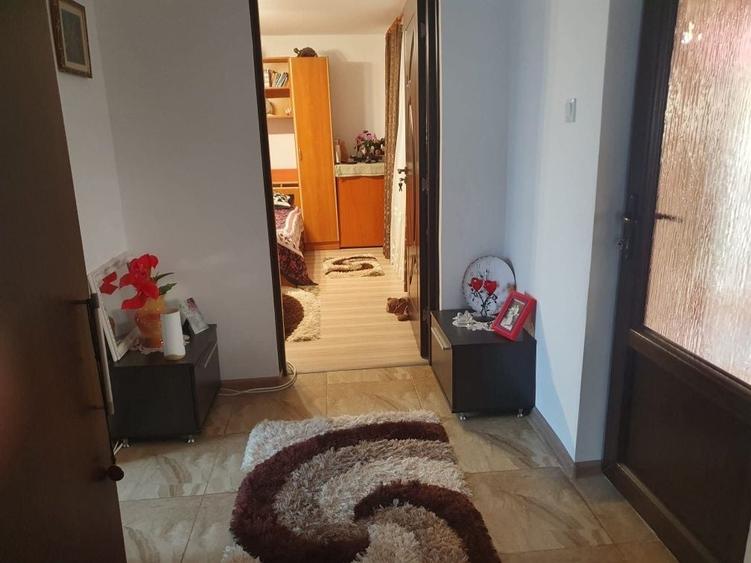 Casă cu 3 camere cu Teren 1800 Mp în Ion Ghica