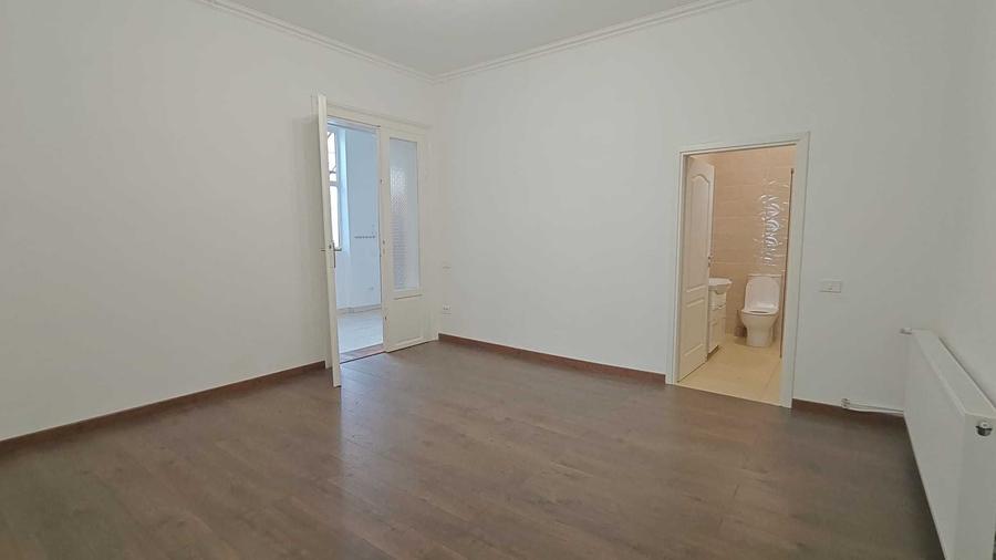Casă cu 3 camere în Ultracentral