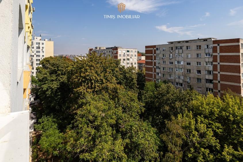 Apartament cu 2 camere semidecomandat, mobilat în Complex Studențesc