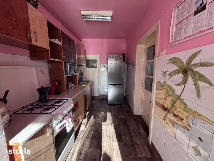 Casă cu 3 camere cu Canalizare în Dâmbul Rotund