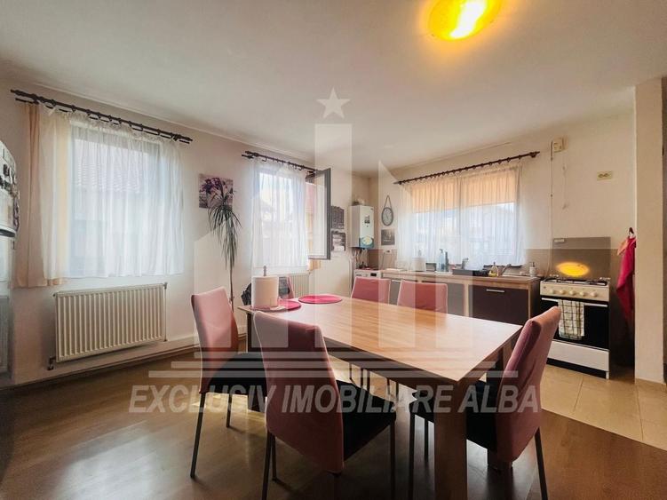 Duplex cu 3 camere cu Canalizare în Ampoi 3